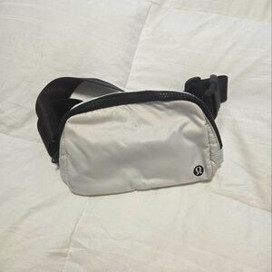 Lululemon Off White Everywhere Belt Bag 1L